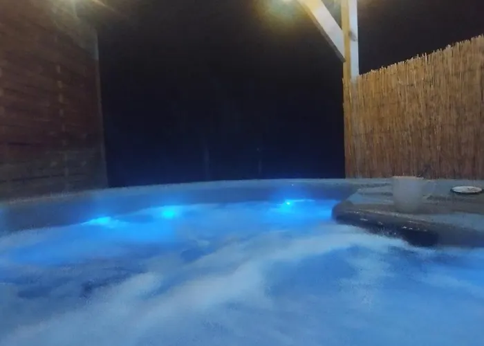 Jolie Maison Au Calme Et Proche Avec En Option Hébergement de vacances *